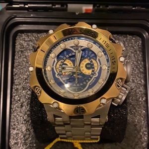Venom hybrid Brand New Invicta Watch